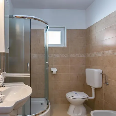 Holiday home 3 Bedroom Lovely Home In Sestanovac Sestanovac